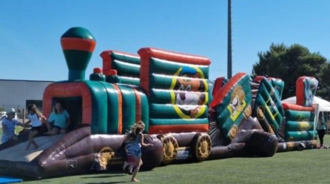 parcours 15 m obstacle et toboggan 